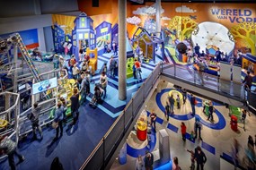1484094670-amsterdam-museum-nemo-inside