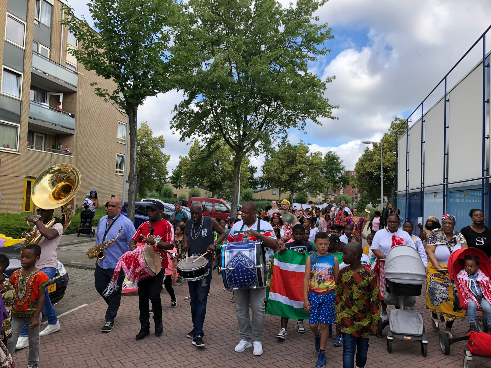 Keti koti wordt feestelijk gevierd! - De Blauwe Lijn